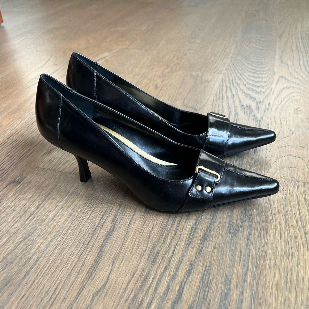 NWOT Enzo Angiolini Black Leather Heels